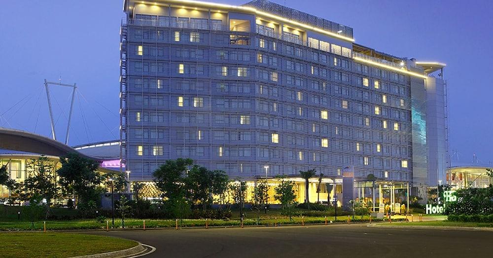 Hotel Santika Premiere Ice - Bsd City Serpong Exterior foto